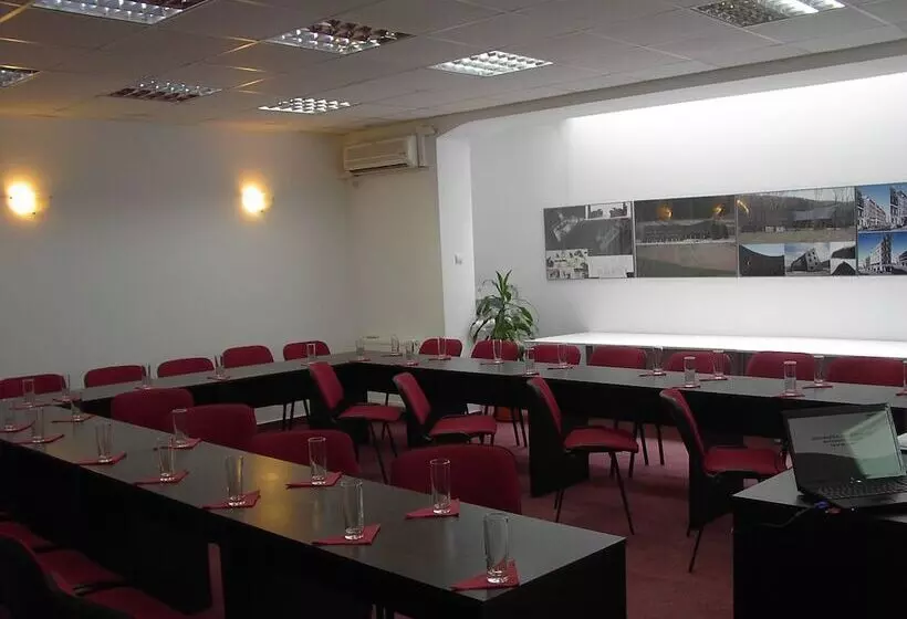 هتل Unique Boutique