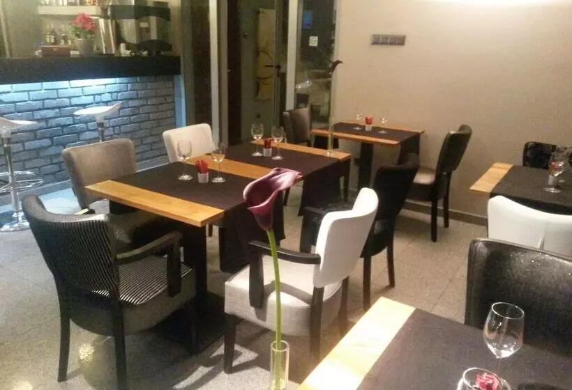 هتل Unique Boutique