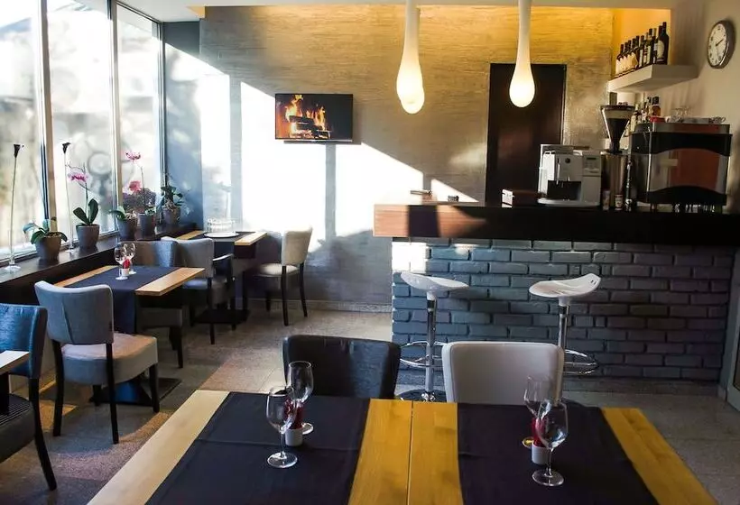 هتل Unique Boutique