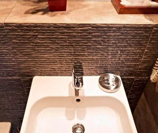 هتل Unique Boutique