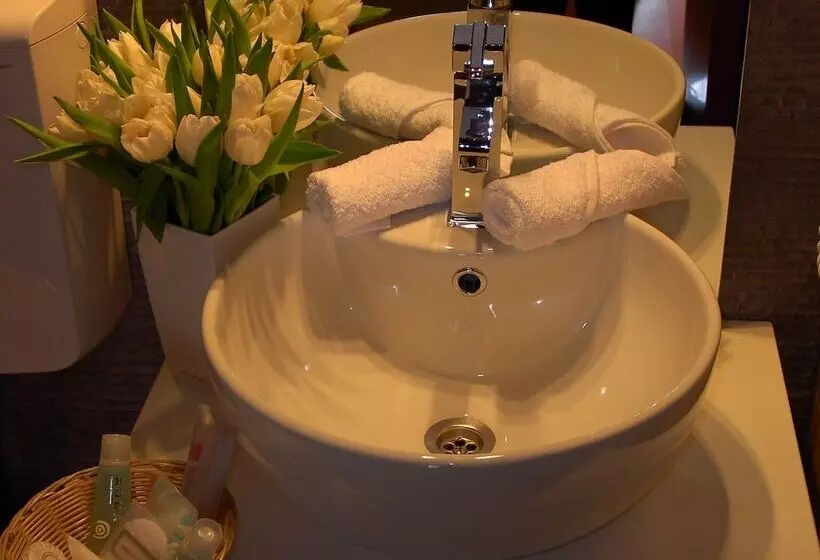 هتل Unique Boutique