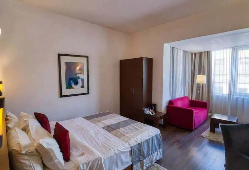 هتل Unique Boutique