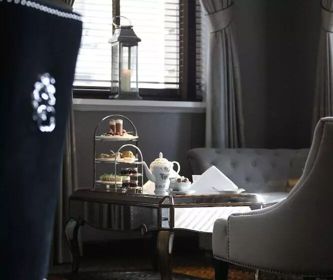 The Vermont Hotel & Vermont Apart