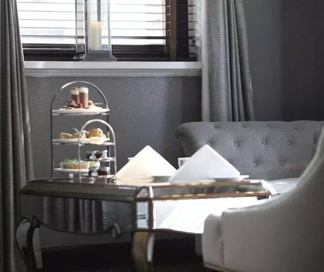 The Vermont Hotel & Vermont Apart