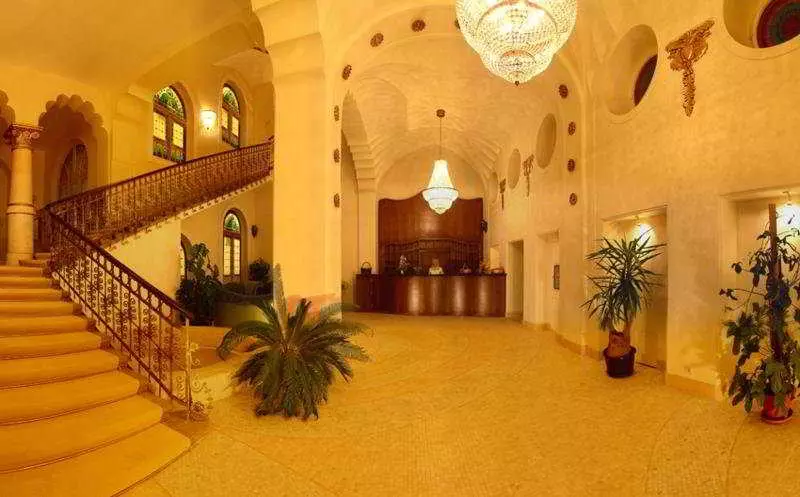 Hotel Vulturul Negru