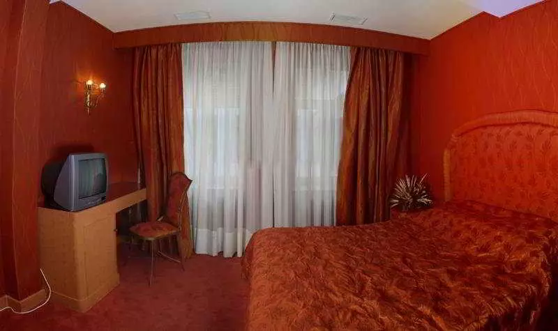 Hotel Vulturul Negru