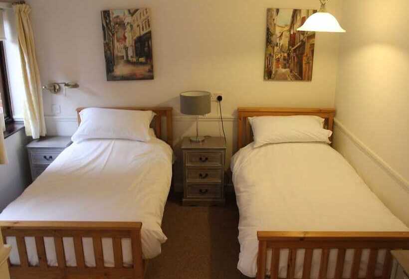 The Swan Motel, Gillingham