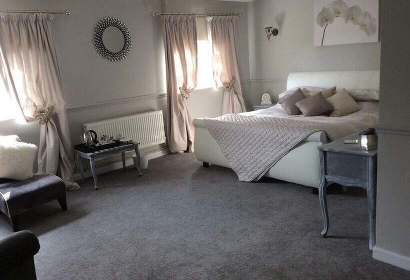 The Swan Motel, Gillingham