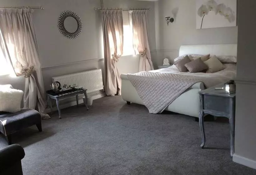 The Swan Motel, Gillingham