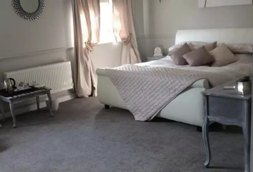 The Swan Motel, Gillingham