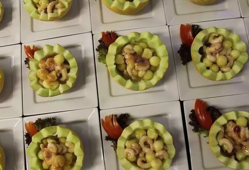 The Swan Motel, Gillingham