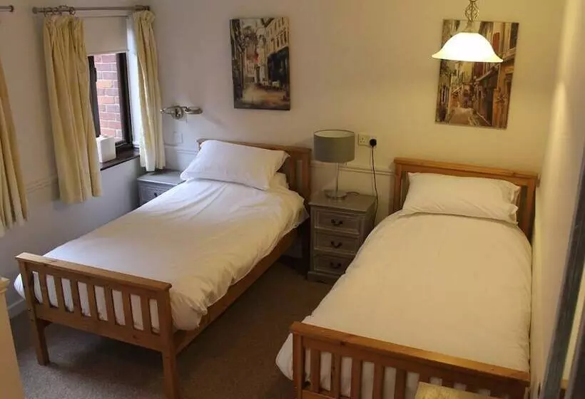 The Swan Motel, Gillingham