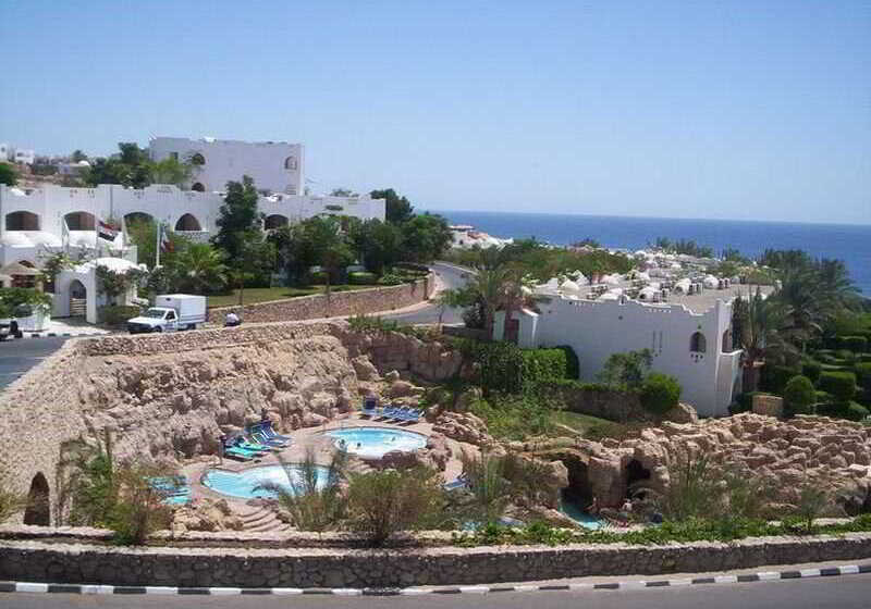 Domina Oasis  & Resort