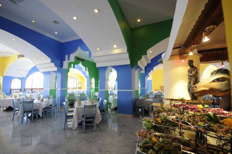 Domina Oasis  & Resort