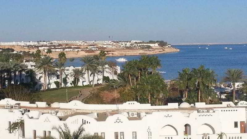 Domina Oasis  & Resort