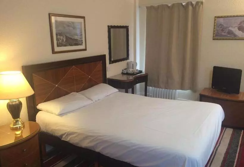 هتل Britannia  Bournemouth