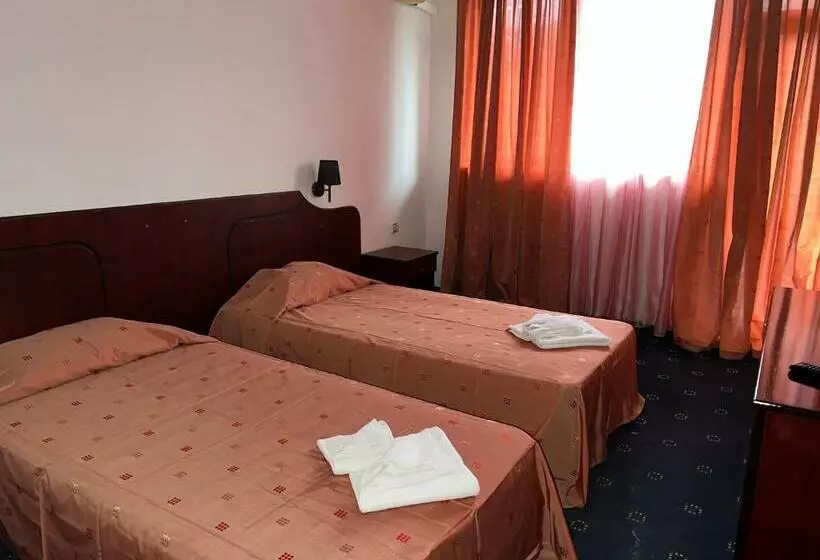 هتل Dahlia Garden