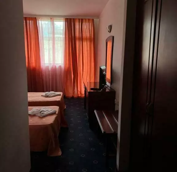 هتل Dahlia Garden