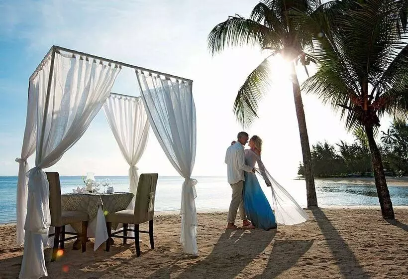 هتل Heritage Le Telfair Golf & Wellness Resort