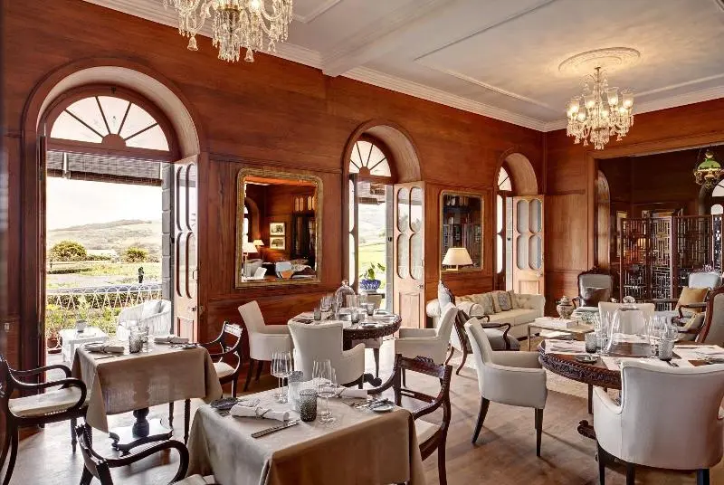 هتل Heritage Le Telfair Golf & Wellness Resort