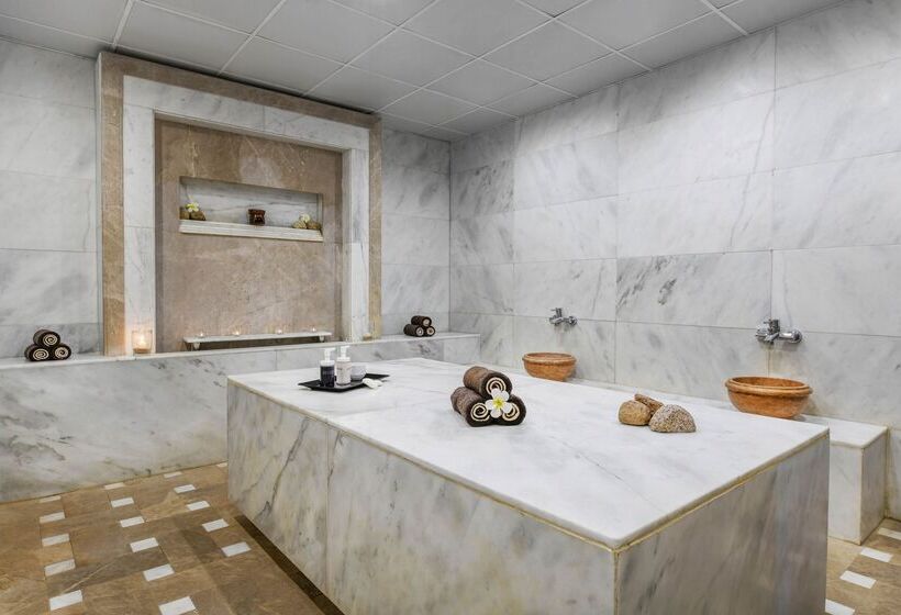 هتل Jaz Belvedere Resort