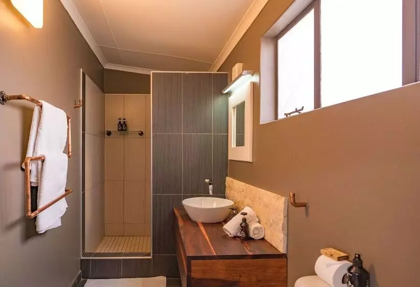 هتل Kalahari Anib Lodge