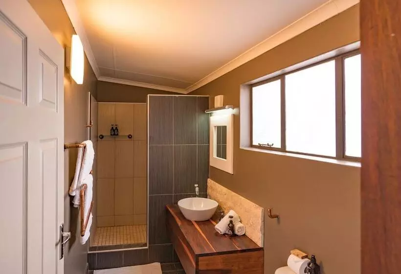 هتل Kalahari Anib Lodge