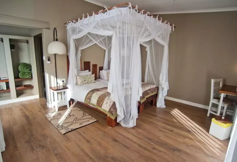 هتل Kalahari Anib Lodge