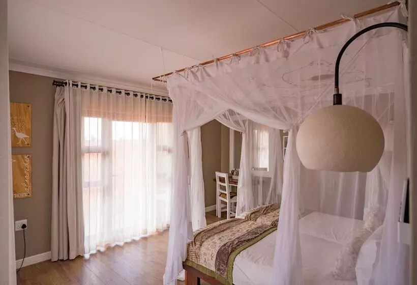 هتل Kalahari Anib Lodge