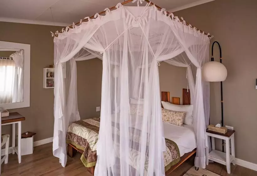 هتل Kalahari Anib Lodge