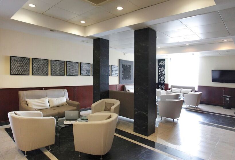 هتل Millennium Gold