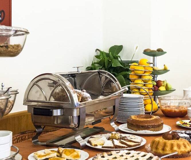 هتل Millennium Gold