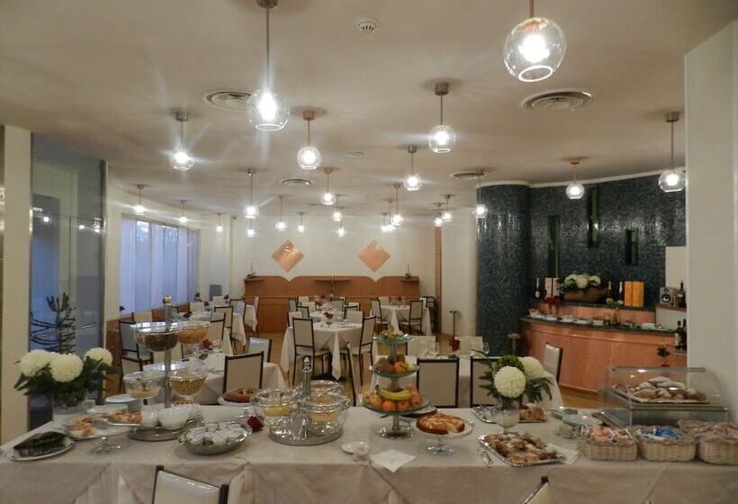 هتل Millennium Gold