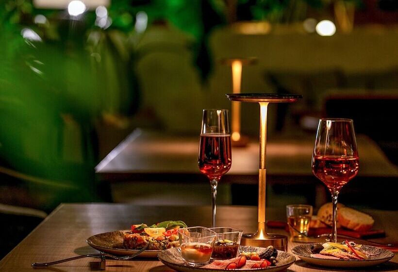 Oriental Hotel Okinawa Resort & Spa