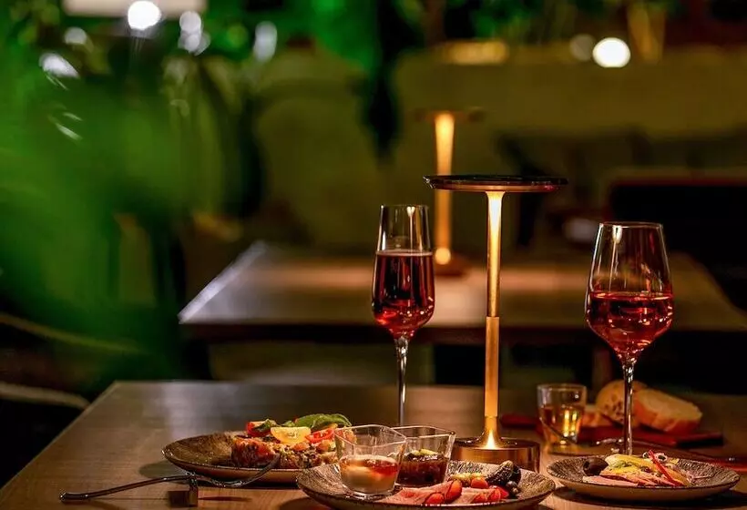 Oriental Hotel Okinawa Resort & Spa