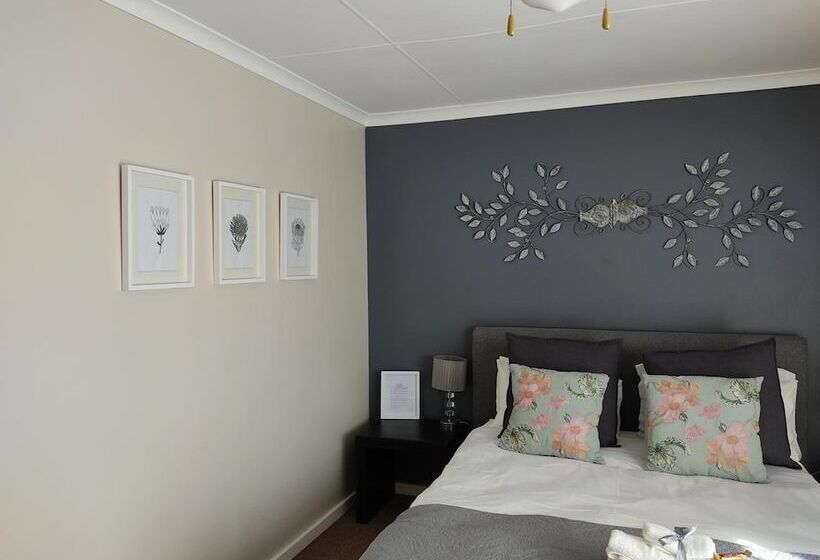 Hotel Palm Beach Guesthouse