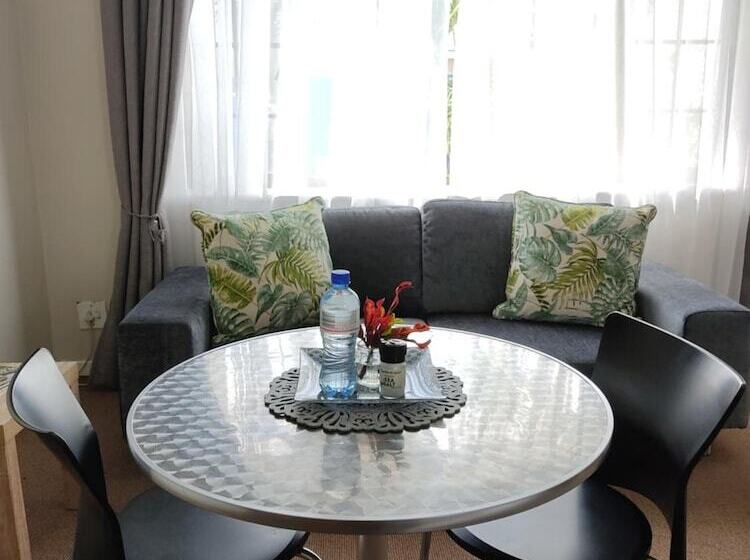 Hotel Palm Beach Guesthouse