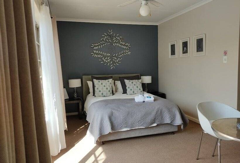 Hotel Palm Beach Guesthouse