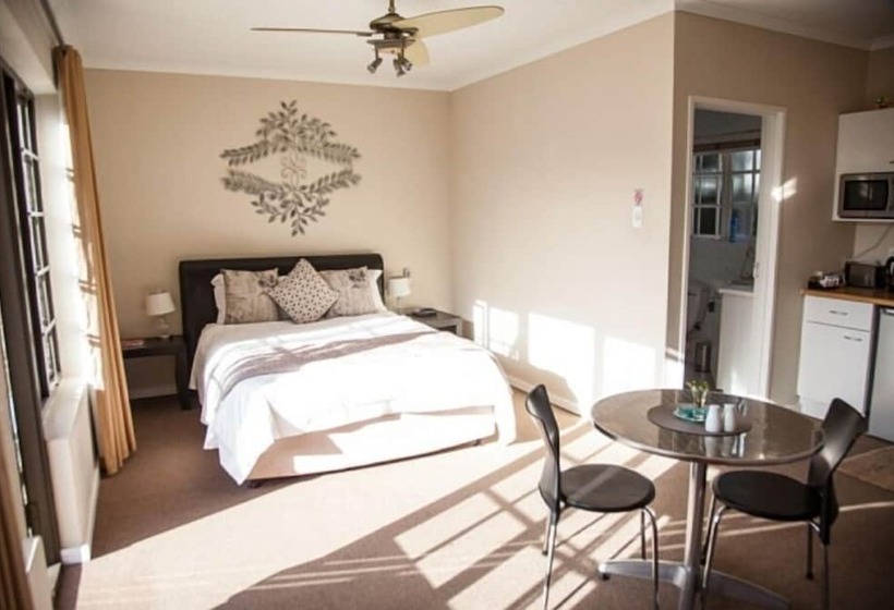 Hotel Palm Beach Guesthouse