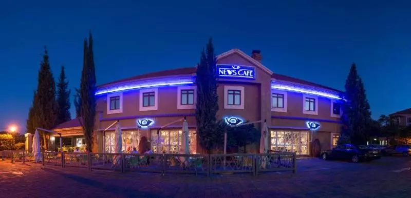 هتل Peermont Mondior