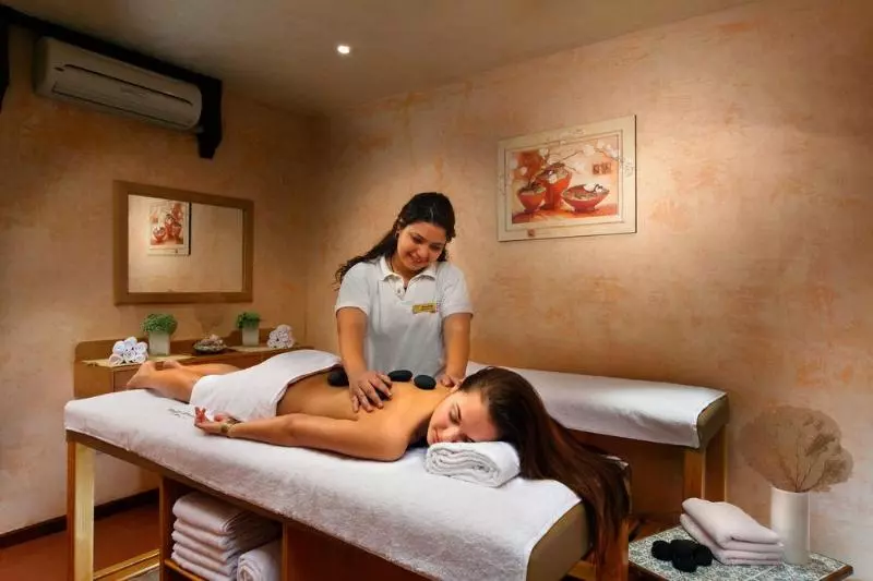 هتل Pickalbatros Aqua Blu Resort Hurghada