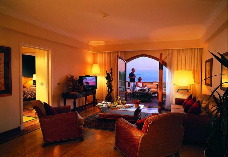 هتل Reef Oasis Blue Bay Resort & Spa