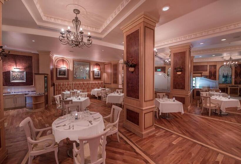 هتل Reef Oasis Blue Bay Resort & Spa