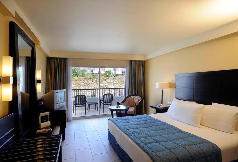 هتل Reef Oasis Blue Bay Resort & Spa