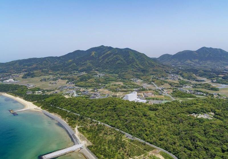 בית מלון כפרי Mercure Fukuoka Munakata Resort & Spa