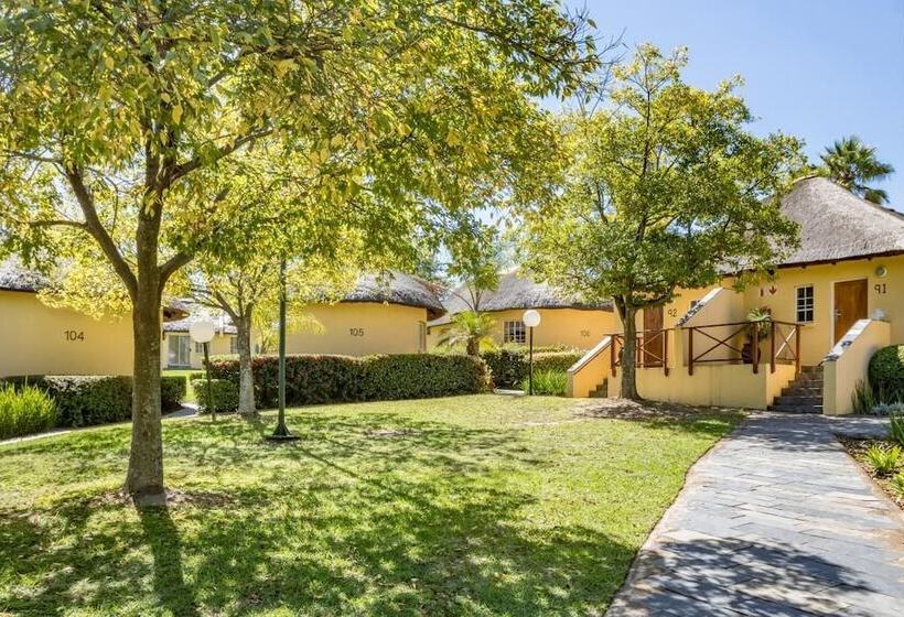 בית מלון כפרי Shumba Valley Lodge