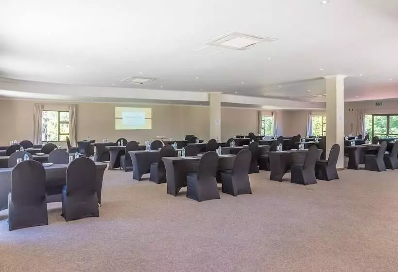 酒店 Shumba Valley Lodge