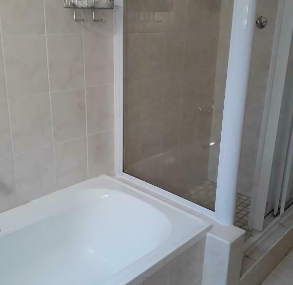 Hotel Sylvan Grove Guest House