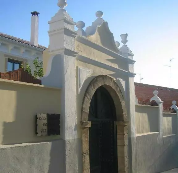 Puerta Del Agua