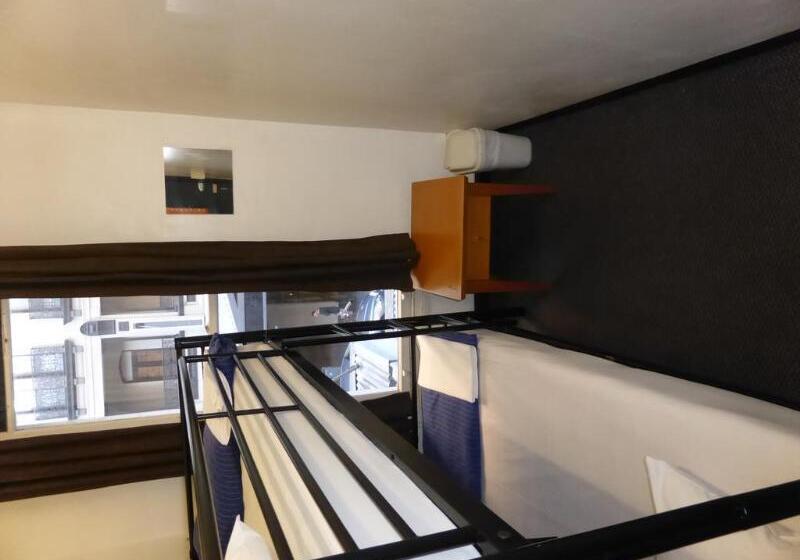 הוסטל Maze Backpackers   Sydney